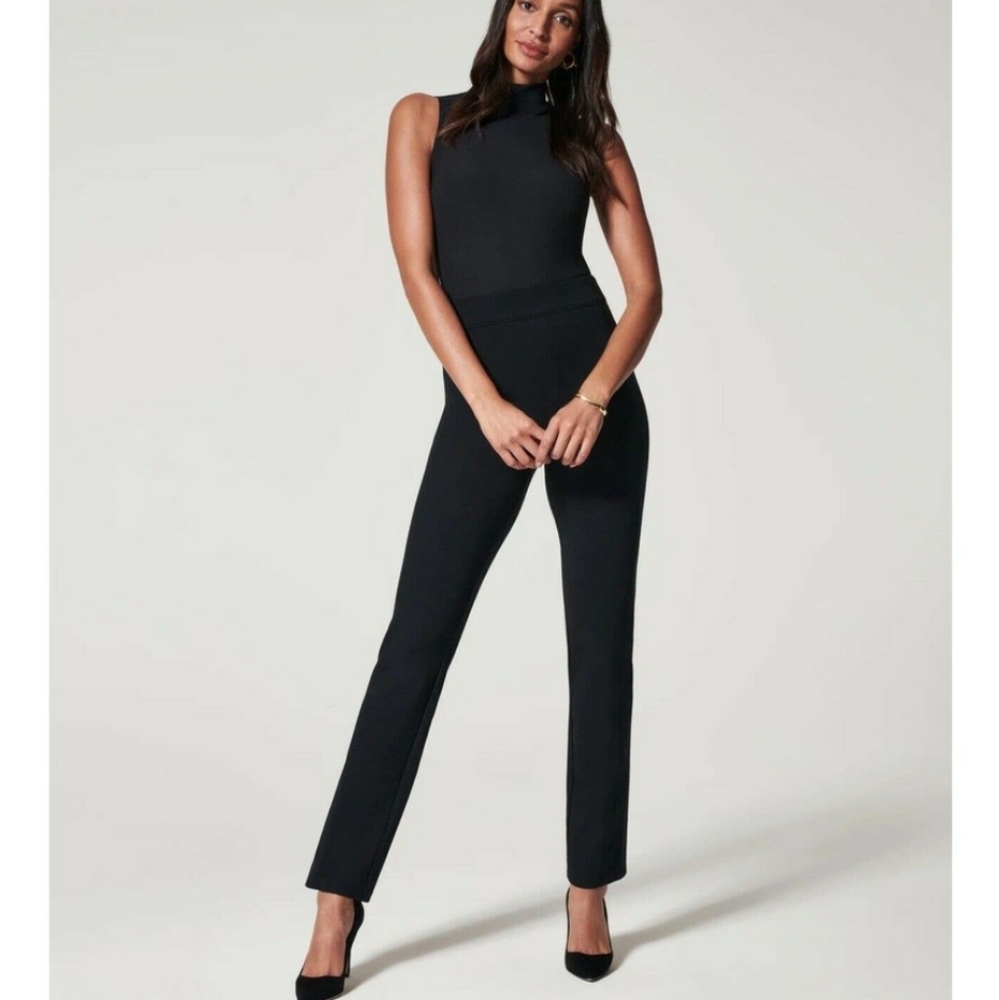 Spanx The Perfect Pant Slim Straight Ankle Backseam in black size Medium